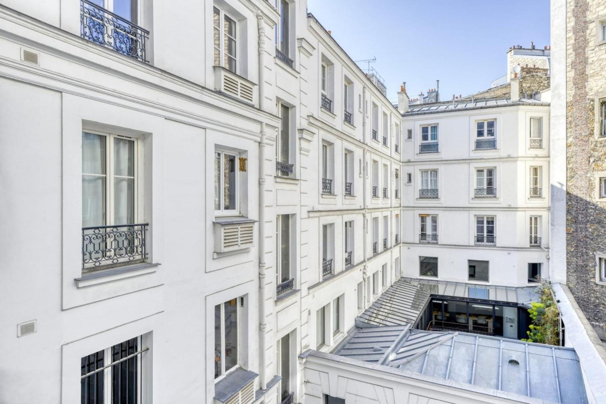 Grand Champs Elysees De Gamme 8pers Metro Wifi