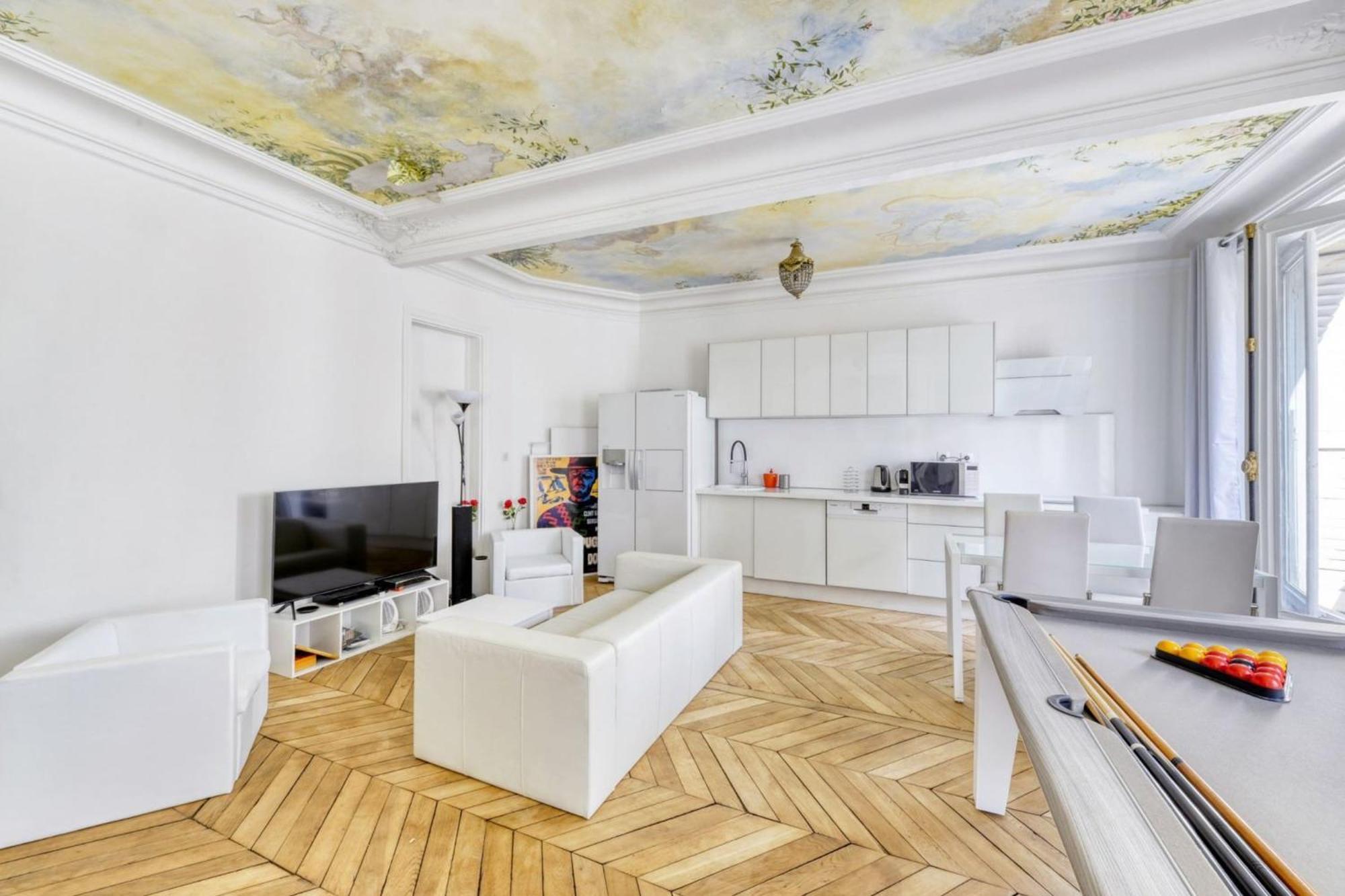 Appartement Grand Champs Elysees De Gamme 8pers Metro Wifi Parijs